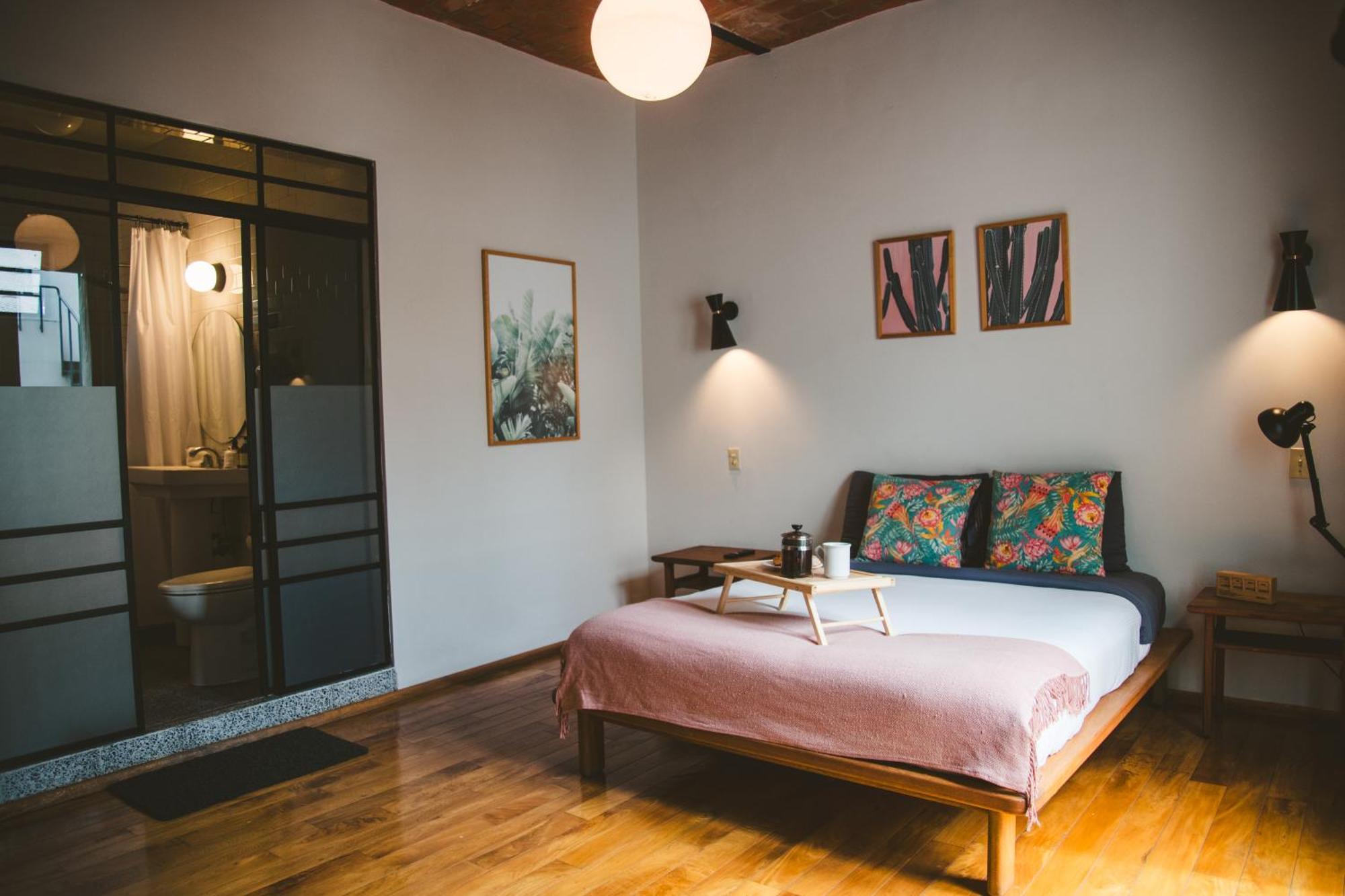 Exclusive Oasis In Roma Norte W Rooftop 8br 85ba Casa vacanze Città del Messico